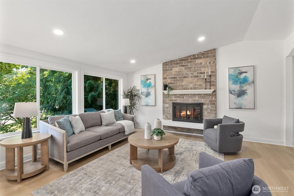 Photo of 3107 127th Avenue NE, Bellevue, WA 98005 (MLS # 2412171)
