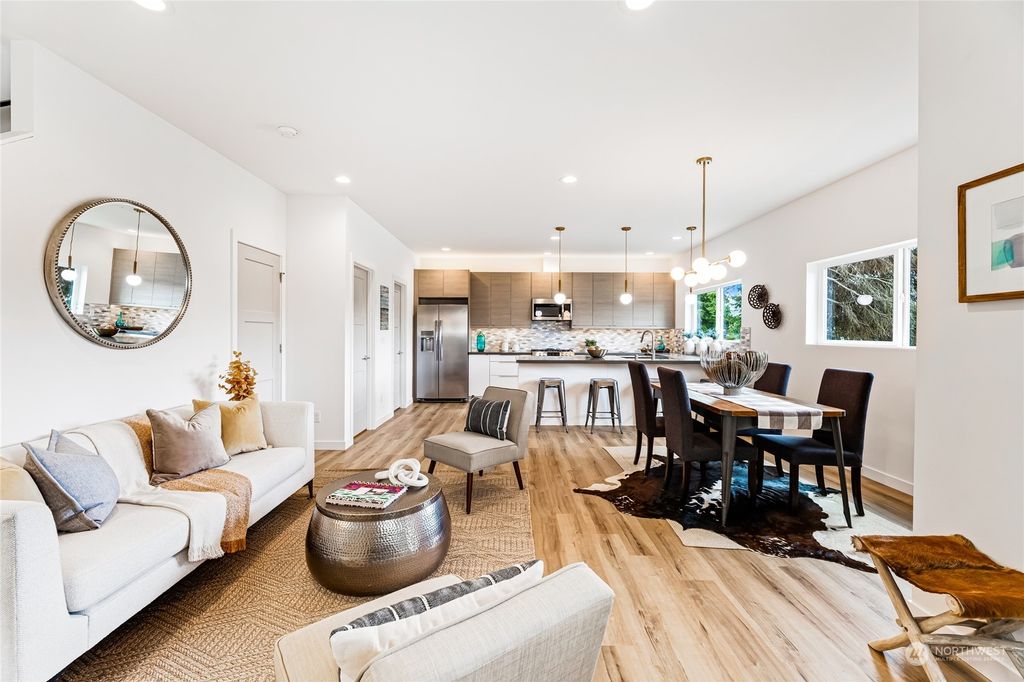 Photo of 5422 36th Avenue SW, Seattle, WA 98126 (MLS # 2058327)