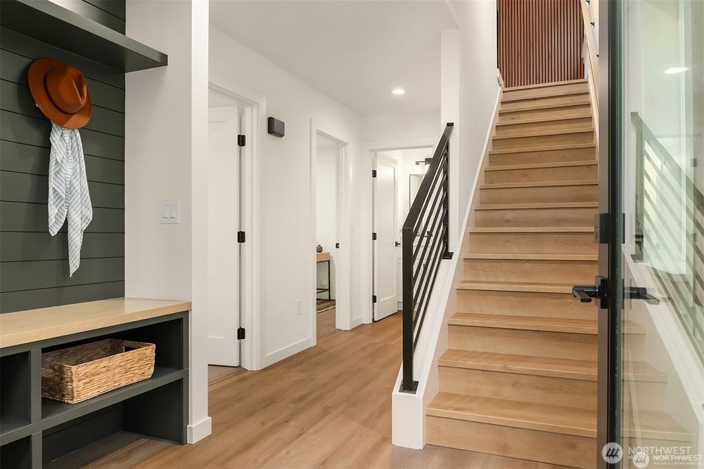 Photo of 1727 25th Avenue #B, Seattle, WA 98122 (MLS # 2381860)