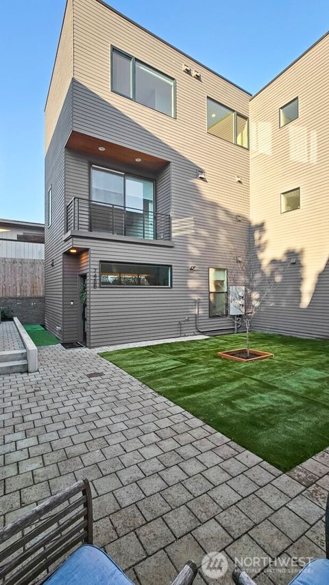 748 N 96th Street Unit B, Seattle, WA 98103 - MLS#: 2320497
