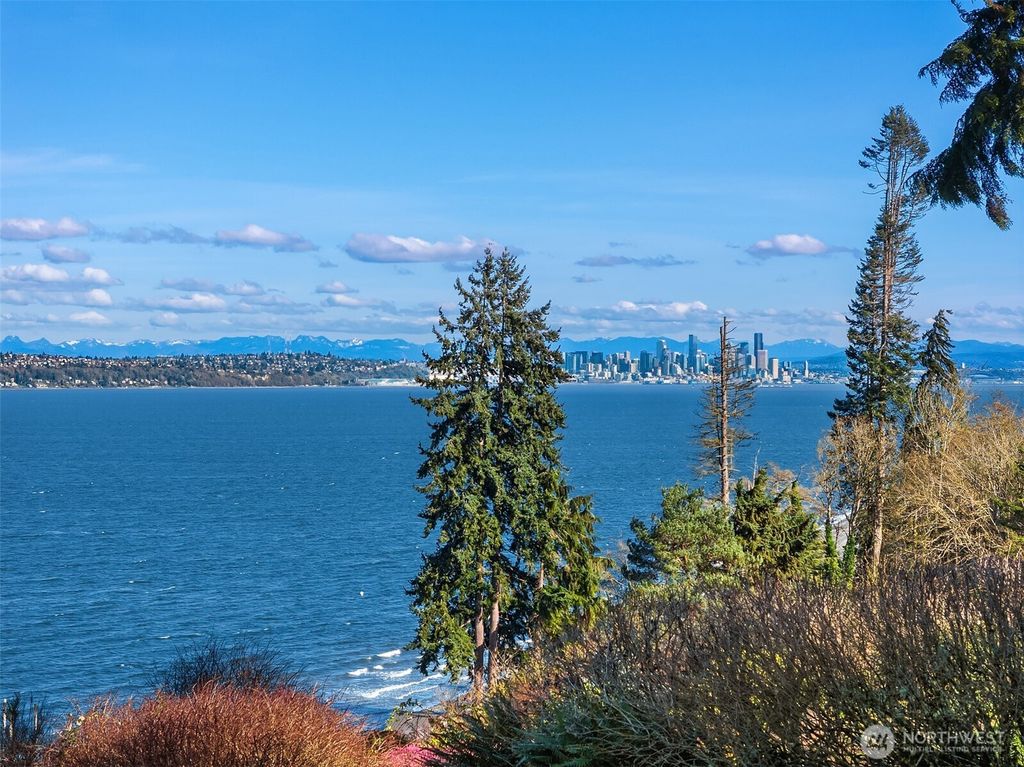 Photo of 7946 Grand Avenue NE, Bainbridge Island, WA 98110 (MLS # 2494665)