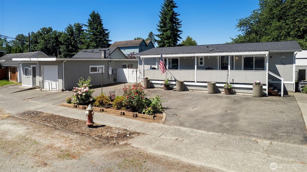 Photo of 207 6th Street, Sultan, WA 98294 (MLS # 2403218)