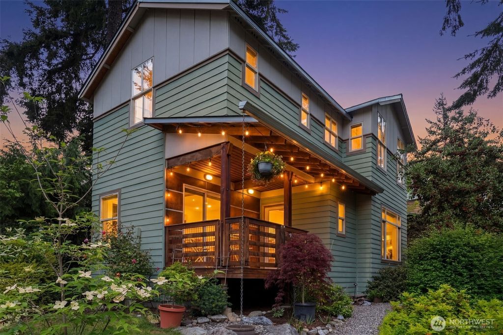 Photo of 20215 15th Avenue NW #E, Shoreline, WA 98177 (MLS # 2520418)