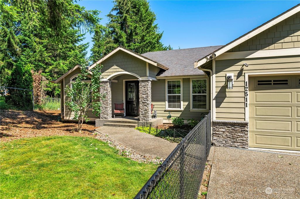 Photo of 12511 84th Street NE, Lake Stevens, WA 98258 (MLS # 2239759)