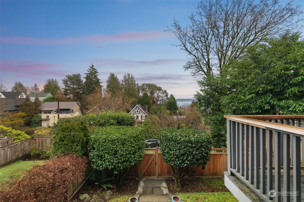 Photo of 1613 Grand Avenue, Seattle, WA 98122 (MLS # 2322075)