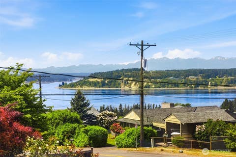 Photo of 1902 Bridgeport Way W #105, University Place, WA 98466 (MLS # 2528419)