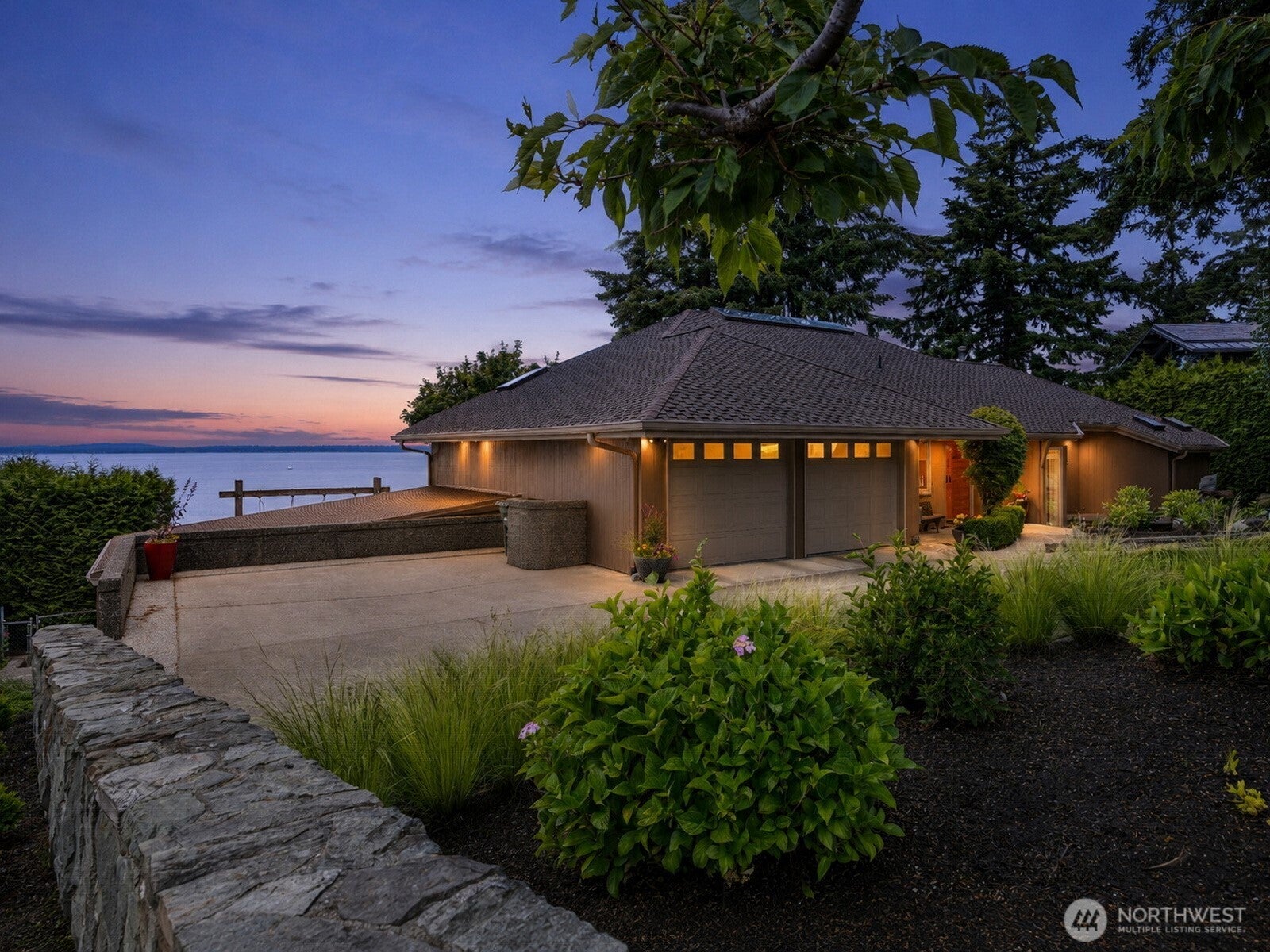 24 Shorewood Drive