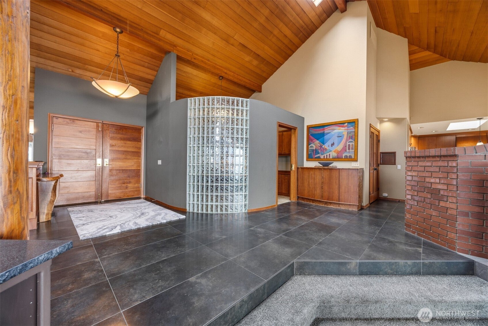 24 Shorewood Drive