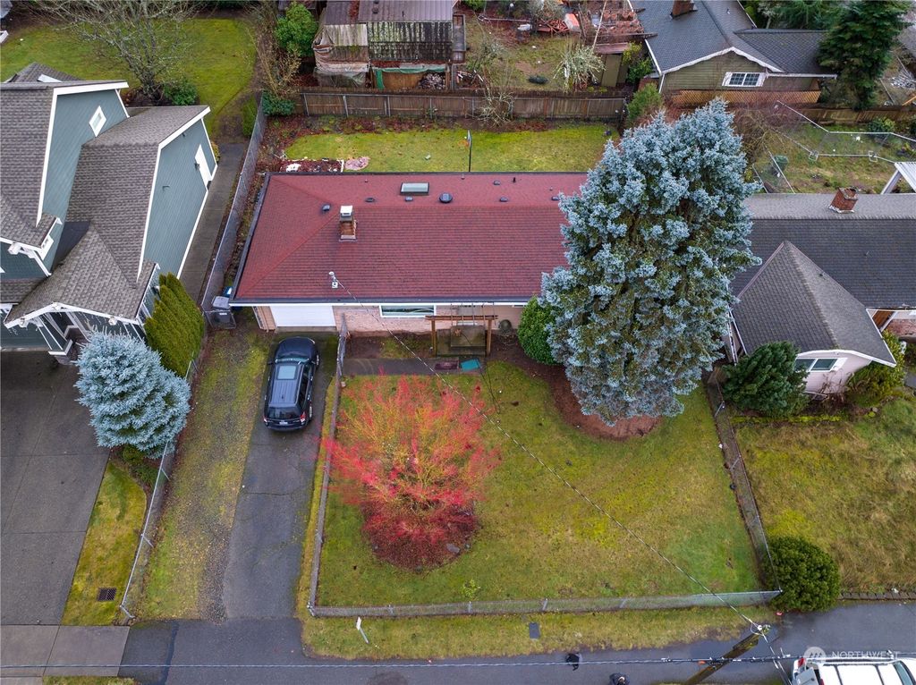 Photo of 12211 NE 80th Street, Kirkland, WA 98033 (MLS # 2192544)