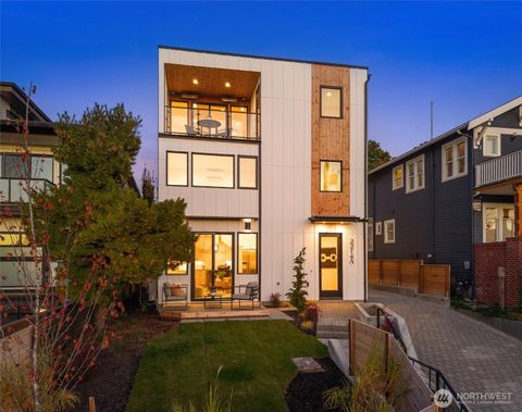 Photo of 2214 Broadway E #A, Seattle, WA 98102 (MLS # 2445090)