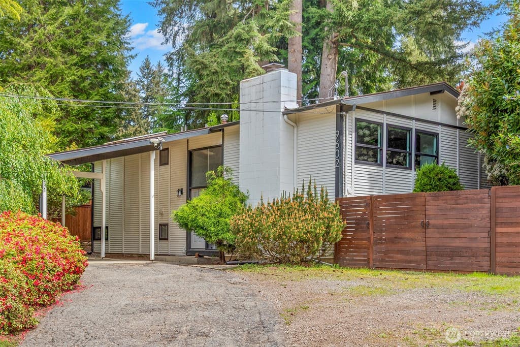 Photo of 9602 167th Avenue NE, Redmond, WA 98052 (MLS # 2523294)