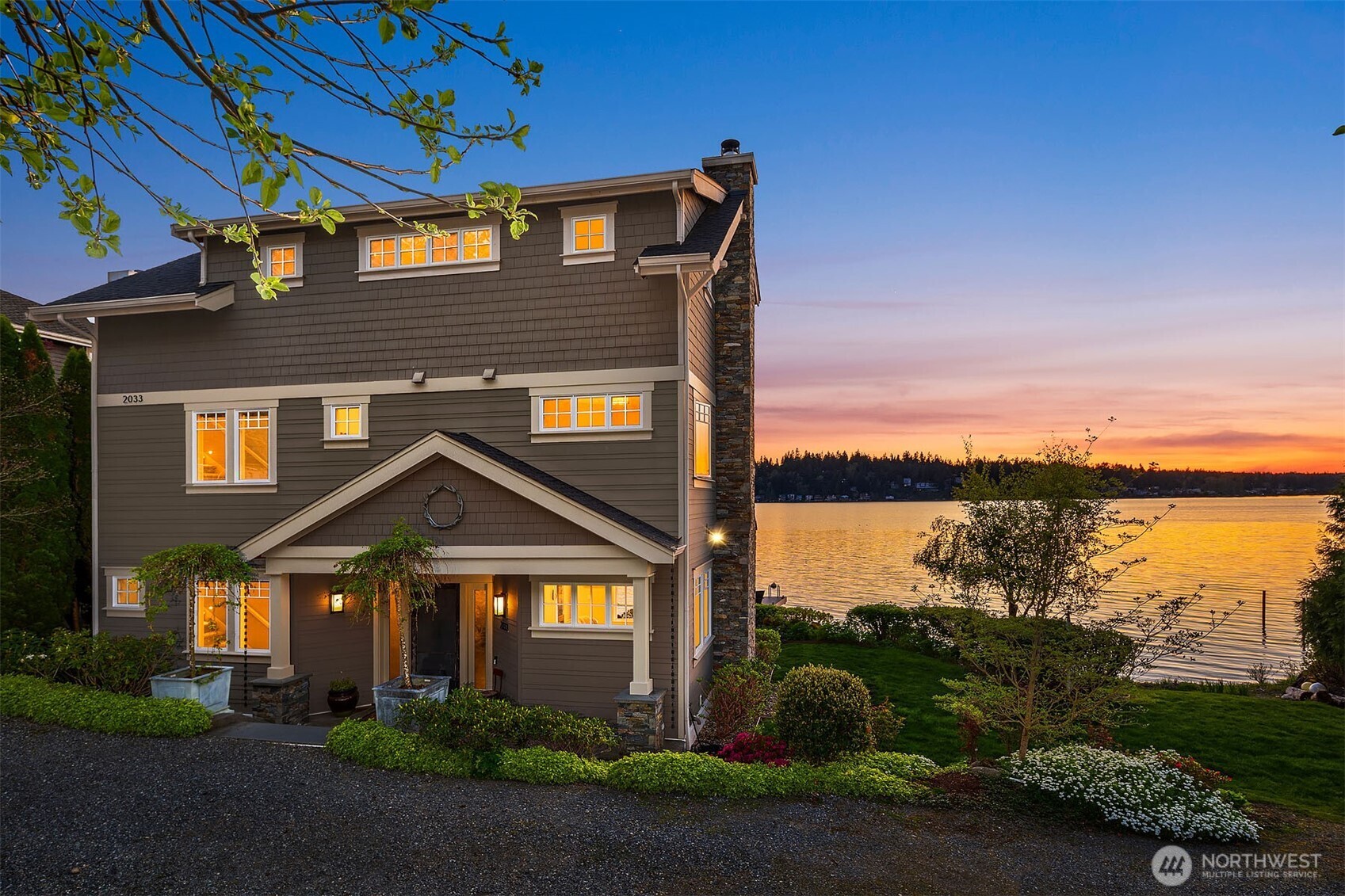 2033 E Lake Sammamish Parkway NE