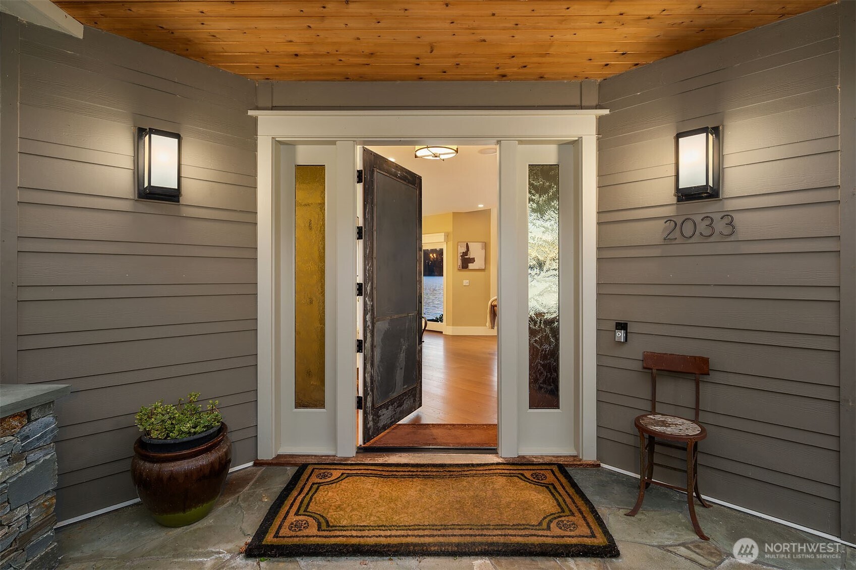 2033 E Lake Sammamish Parkway NE