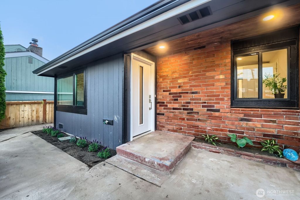 Photo of 9321 Renton Avenue S, Seattle, WA 98118 (MLS # 2512969)