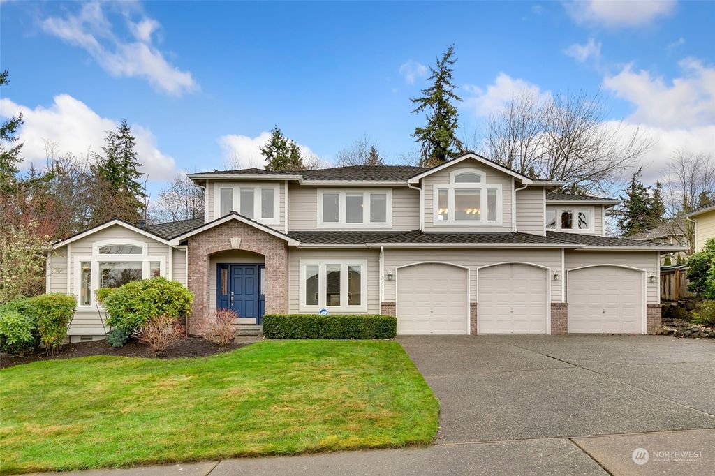 Photo of 5711 25th Avenue W, Everett, WA 98203 (MLS # 2189918)