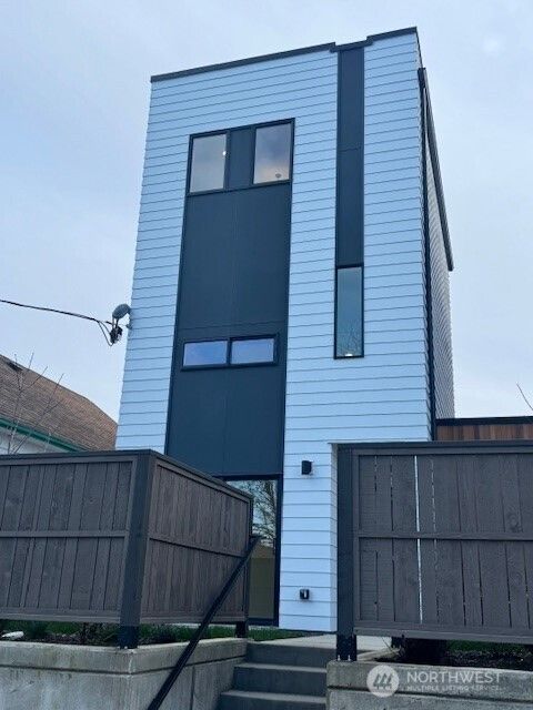 4215 S Findlay Street Seattle WA 98118