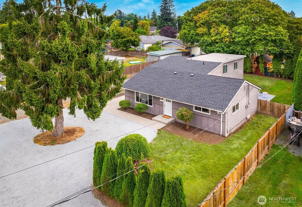 Photo of 1007 Alice Avenue, Snohomish, WA 98290 (MLS # 2429514)