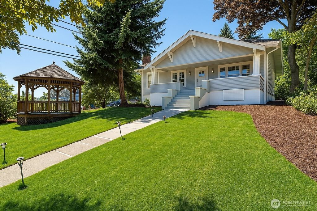 Photo of 3630 Lombard Ave Ave, Everett, WA 98201 (MLS # 2369094)