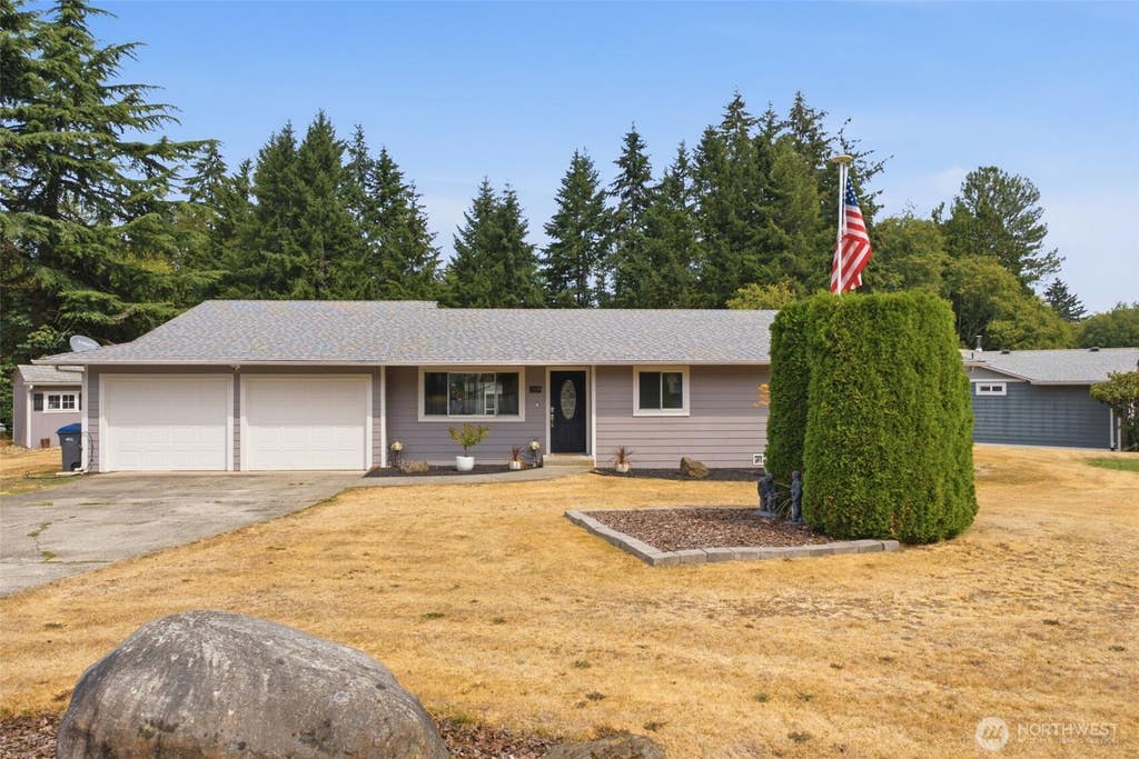 Photo of 3989 Coronet Place SE, Port Orchard, WA 98366 (MLS # 2572384)
