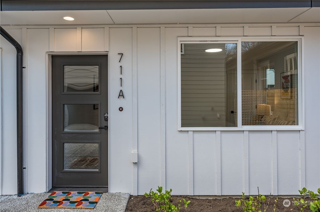 Photo of 711 Martin Luther King Jr Way S #A, Seattle, WA 98144 (MLS # 2052636)