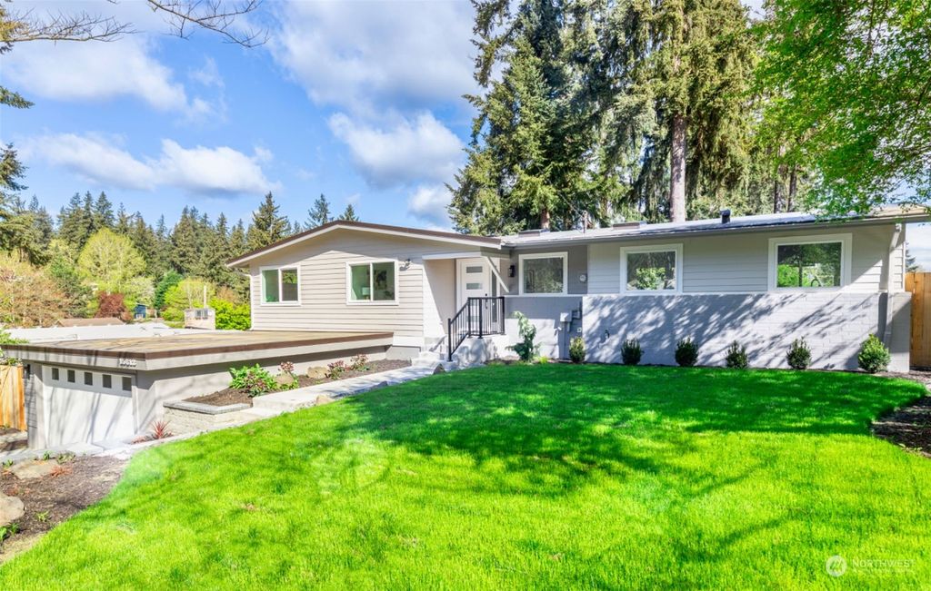 Photo of 15812 SE 26th Street, Bellevue, WA 98008 (MLS # 2202766)