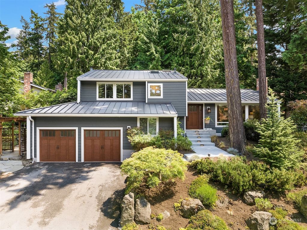 Photo of 8620 SE 60th Street, Mercer Island, WA 98040 (MLS # 2101667)