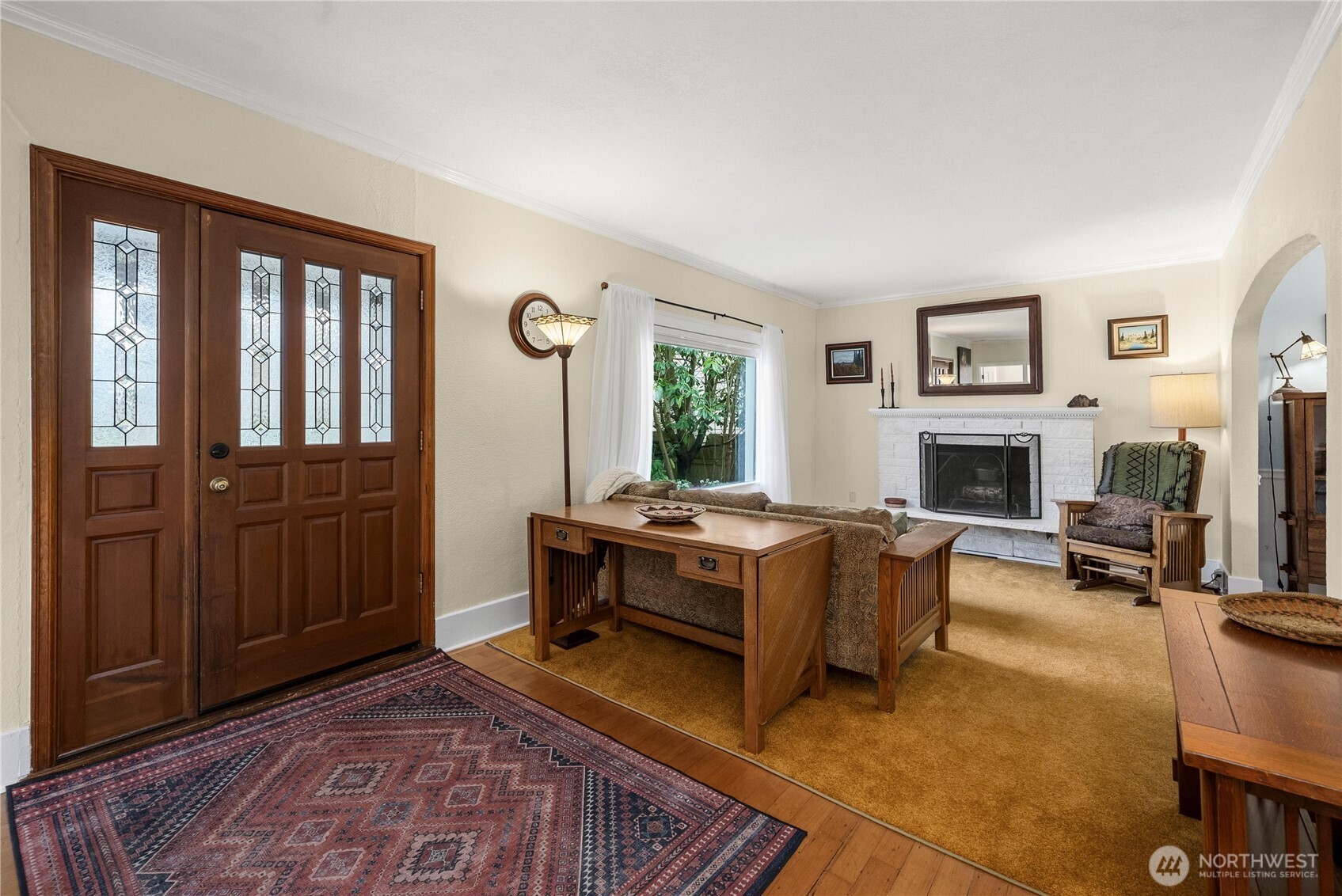 2520 Locust Avenue W