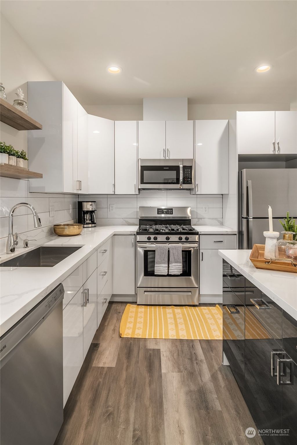 Photo of 15610 8th Avenue SW #112, Burien, WA 98166 (MLS # 2131253)