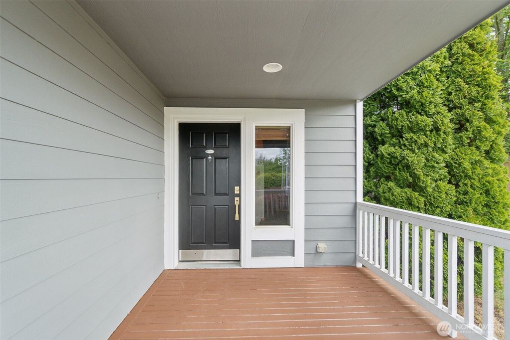 Photo of 8229 32nd Place NE, Marysville, WA 98270 (MLS # 2373453)