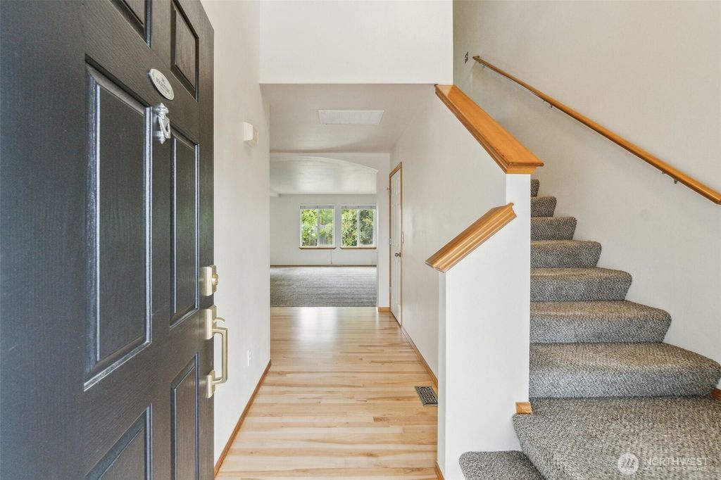 Photo of 8229 32nd Place NE, Marysville, WA 98270 (MLS # 2373453)