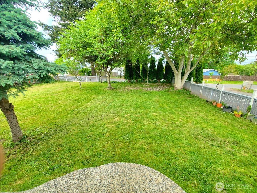 Photo of 16 E Intercity Avenue, Everett, WA 98208 (MLS # 2440045)