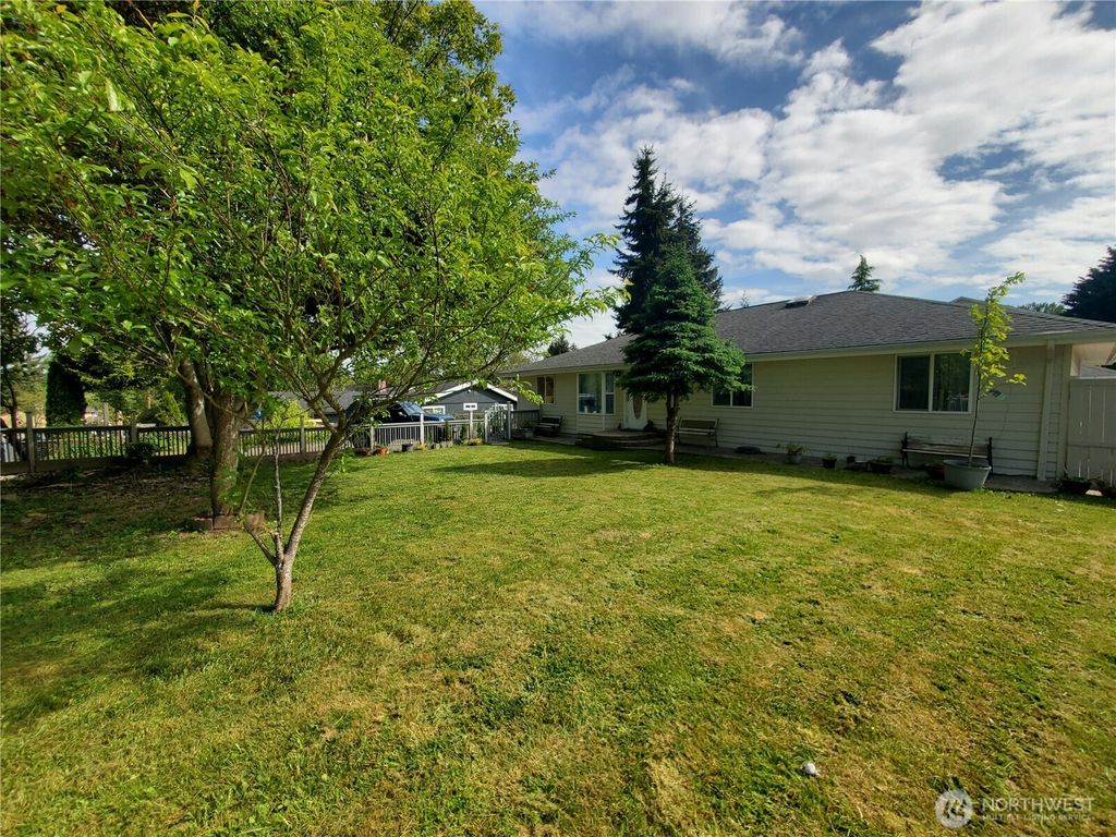 Photo of 16 E Intercity Avenue, Everett, WA 98208 (MLS # 2440045)