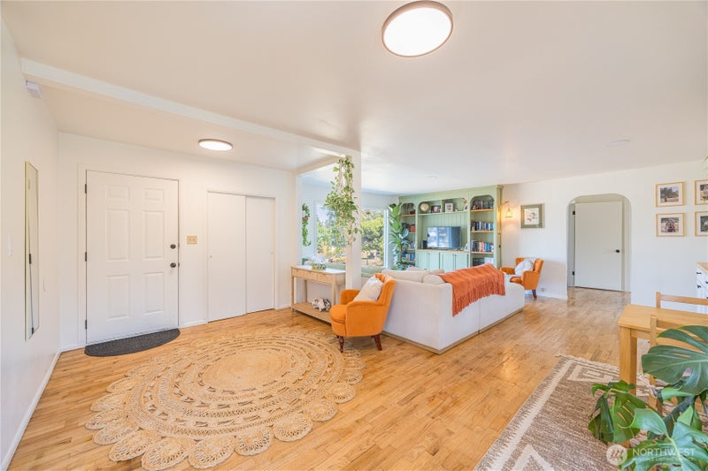 820 W 12th Street