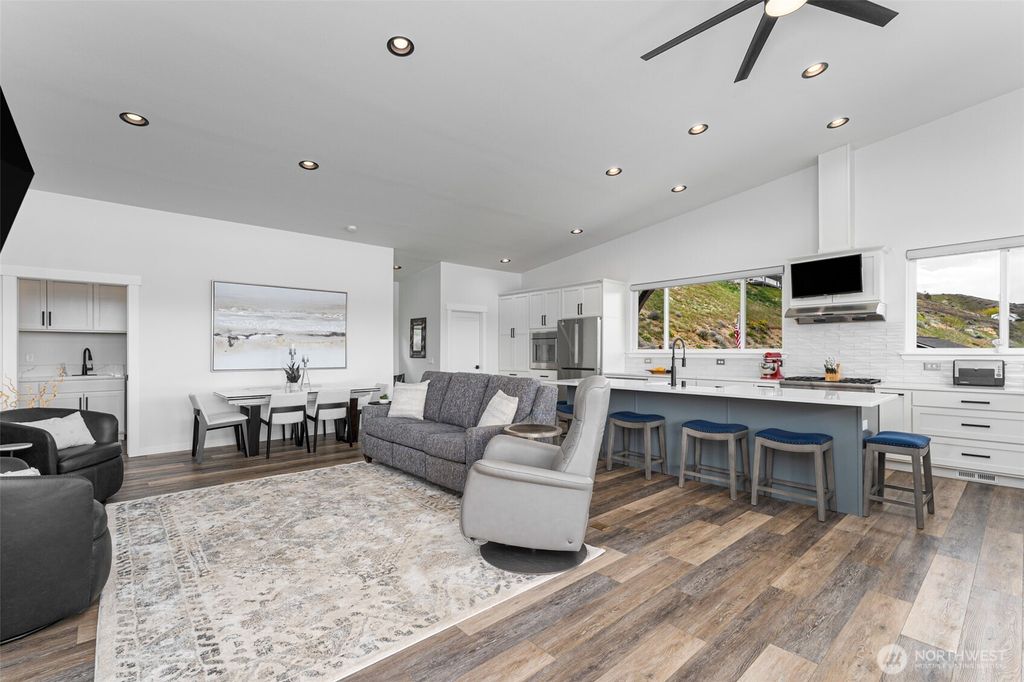 Photo of 23 Elk View Dr Dr, Quincy, WA 98848 (MLS # 2483689)