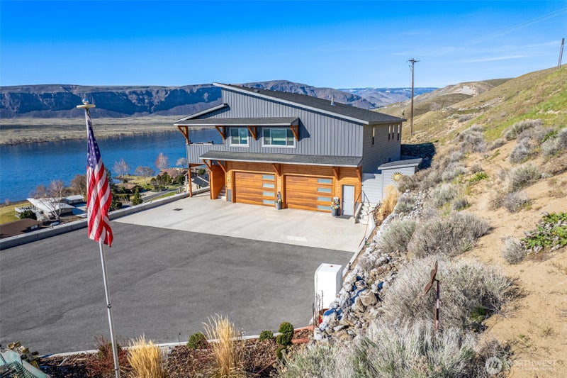 23 Elk View Dr