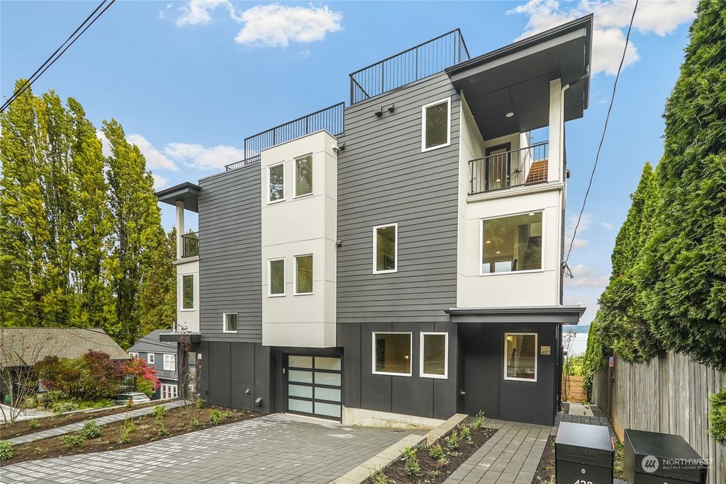 Photo of 420 Erie Avenue, Seattle, WA 98122 (MLS # 2167893)