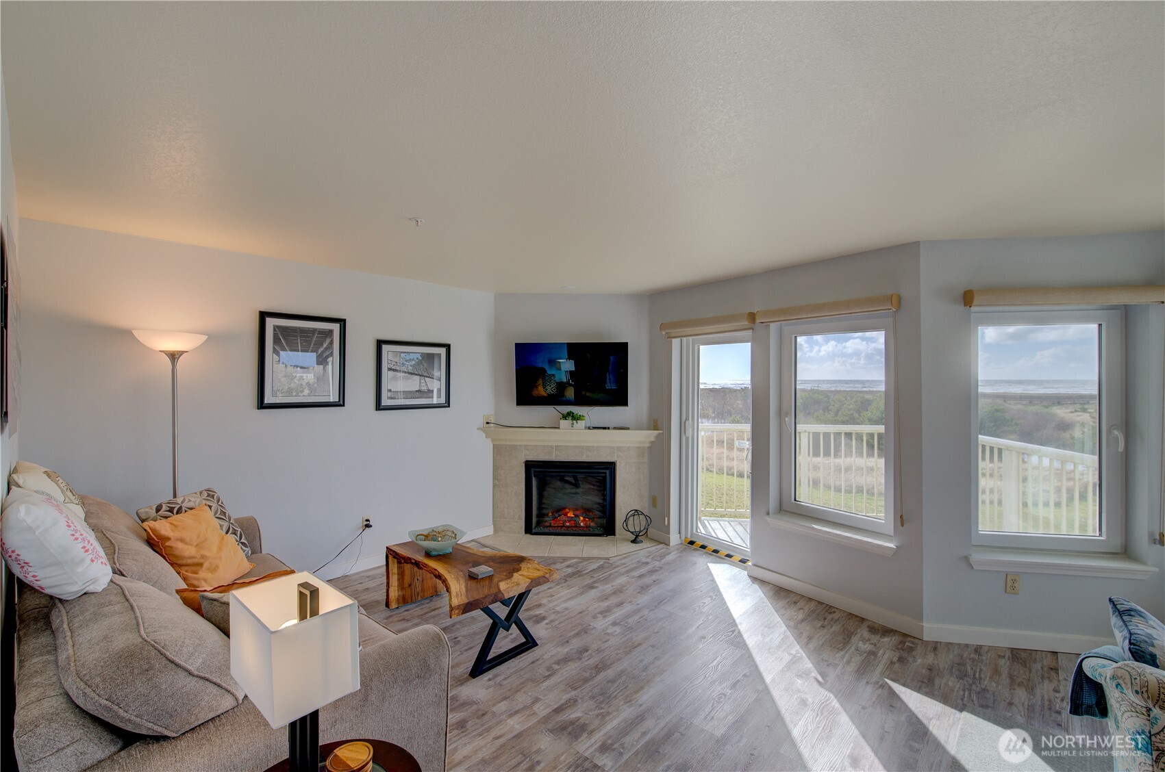 501 Shoreview Dr S 208