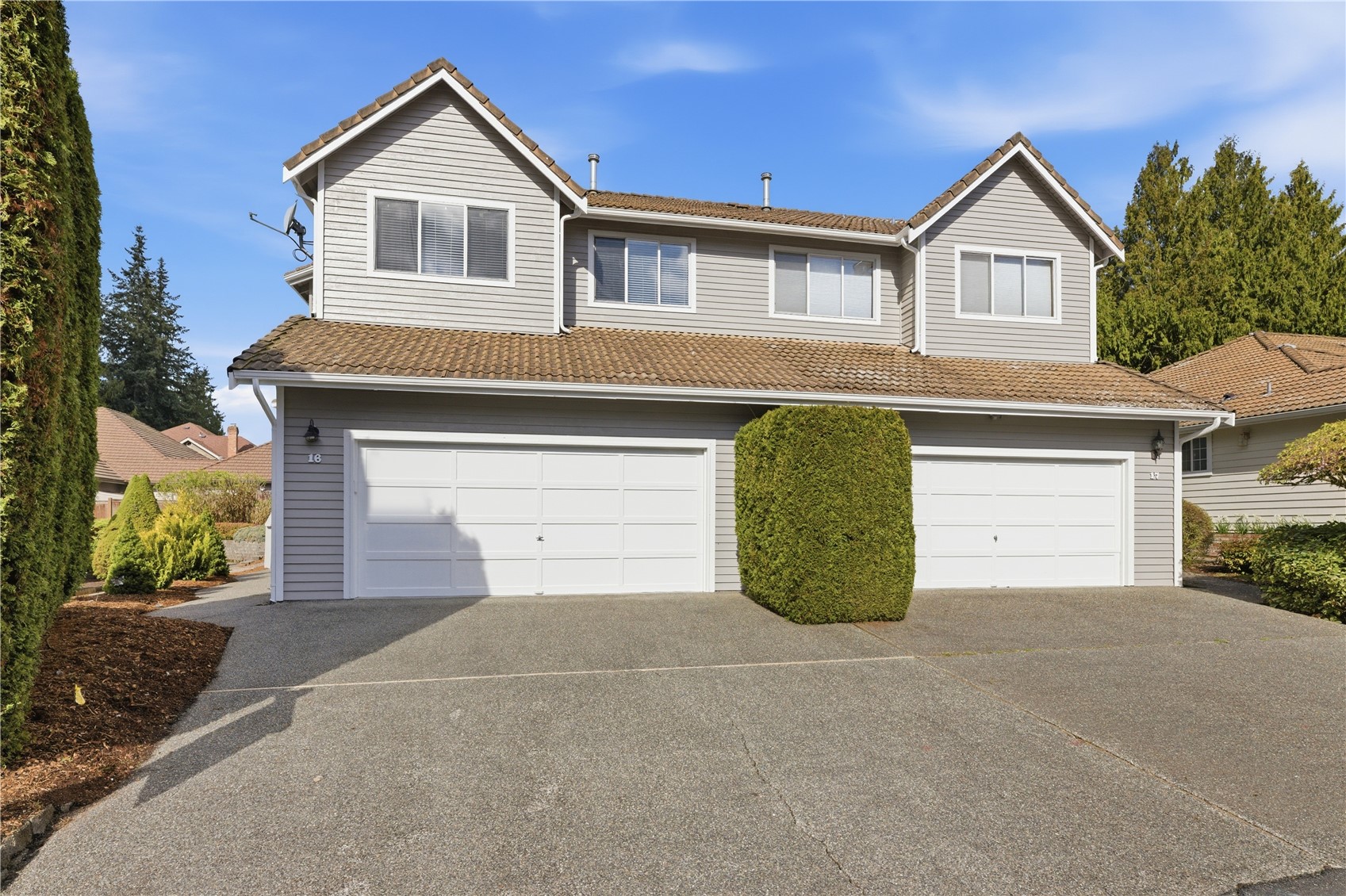 2000 Village Green Drive 16