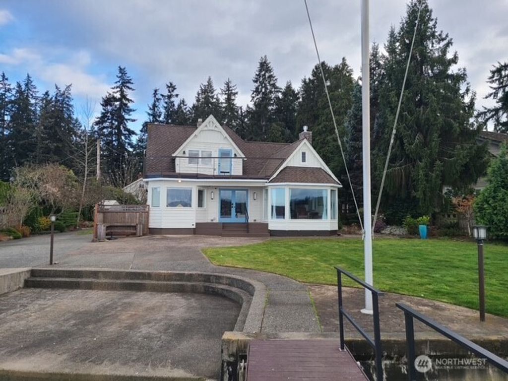 Photo of 3046 Marine Drive, Bremerton, WA 98312 (MLS # 2503077)