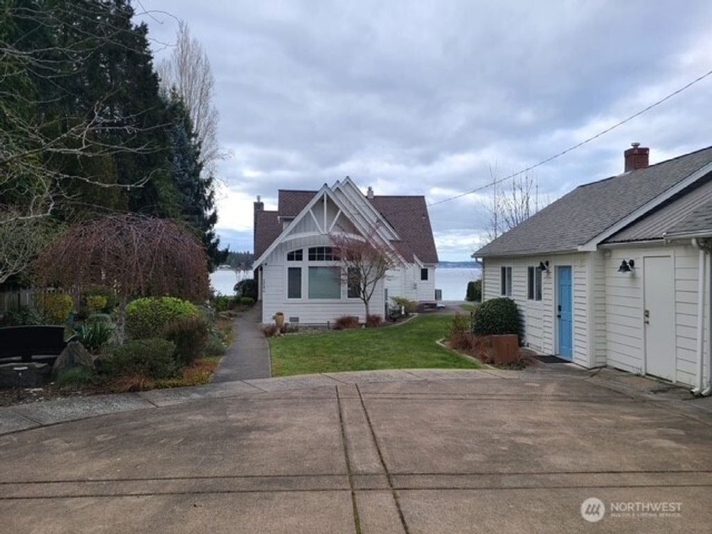 Photo of 3046 Marine Drive, Bremerton, WA 98312 (MLS # 2503077)