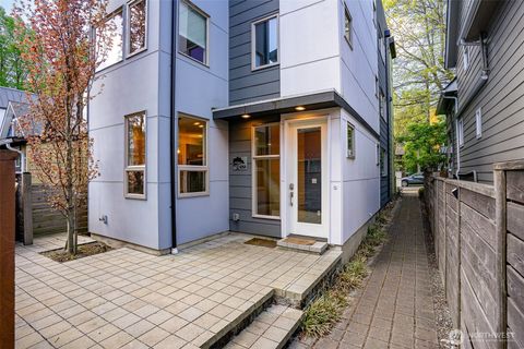 Photo of 426 26th Avenue S #A, Seattle, WA 98144 (MLS # 2550770)