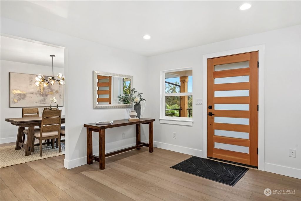 Photo of 9405 45th Avenue NE, Seattle, WA 98115 (MLS # 2184858)