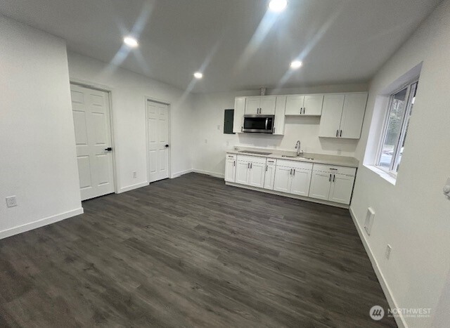 7662 S 134th Street
