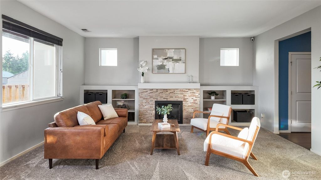 Photo of 20523 5th Avenue Ct E, Spanaway, WA 98387 (MLS # 2493556)