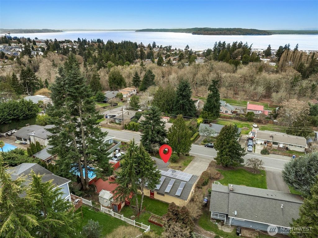 Photo of 22628 16th Avenue S, Des Moines, WA 98198 (MLS # 2487109)