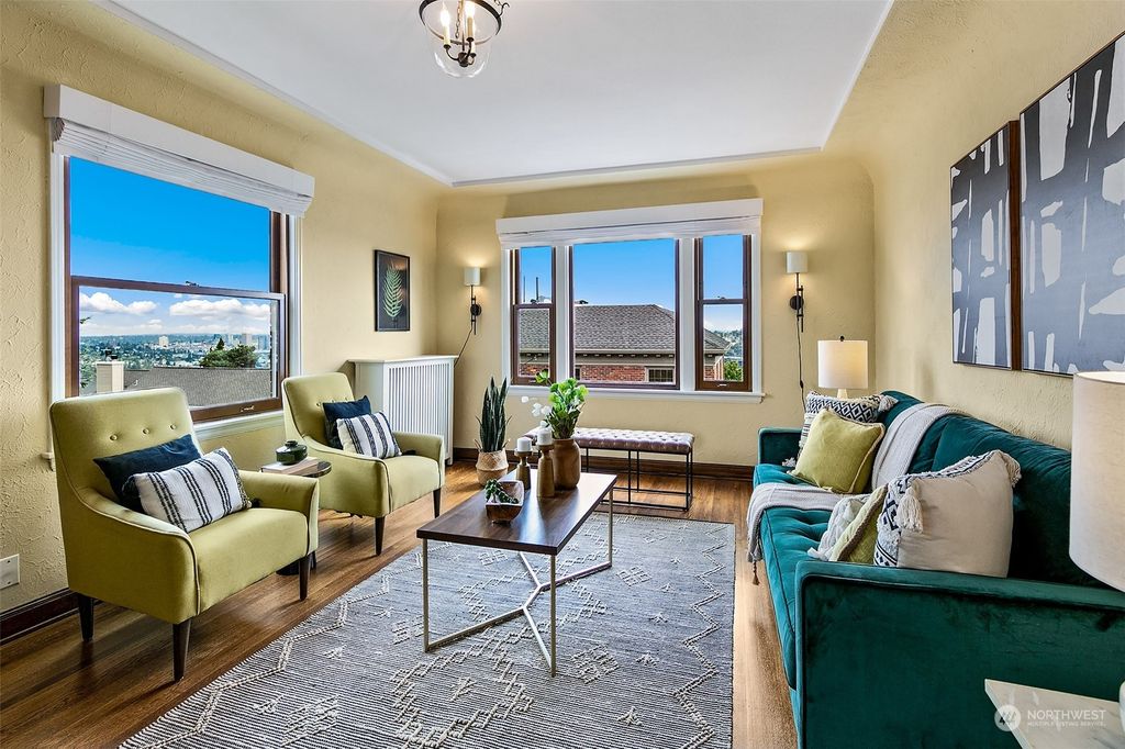 Photo of 1902 Bigelow Avenue N #402, Seattle, WA 98109 (MLS # 2169133)