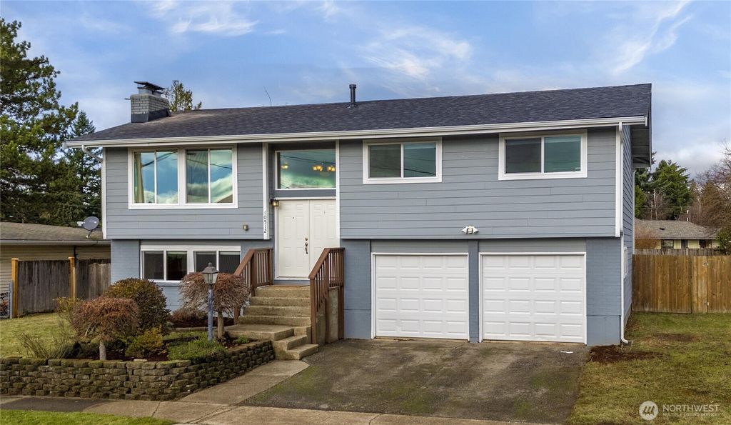 Photo of 10512 SE 236th Place, Kent, WA 98031 (MLS # 2468760)