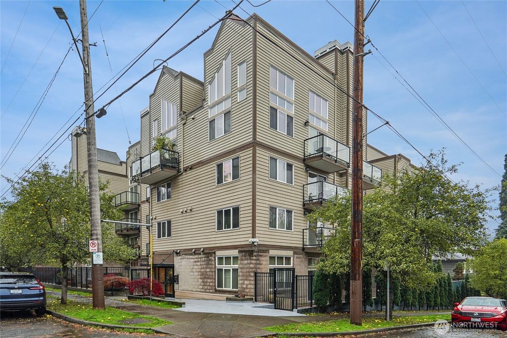 Photo of 231 Belmont Avenue E #106, Seattle, WA 98102 (MLS # 2455081)