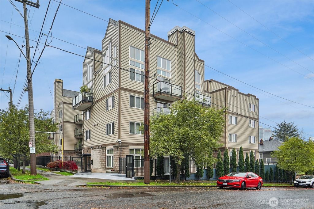 Photo of 231 Belmont Avenue E #106, Seattle, WA 98102 (MLS # 2455081)