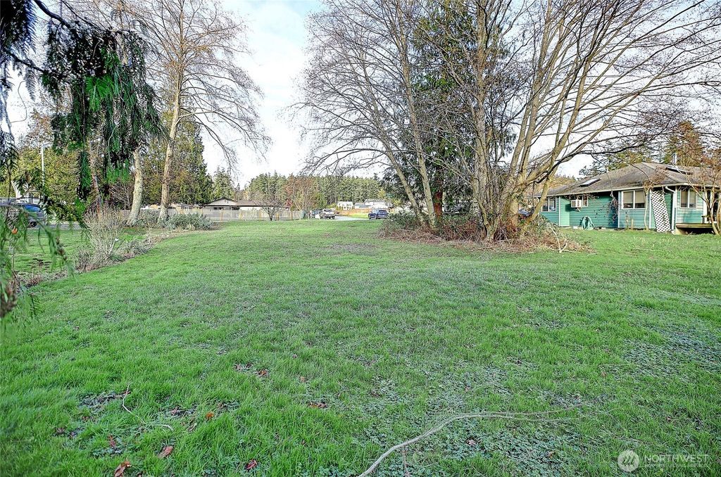 Photo of 127 W Admirality Way, Camano Island, WA 98282 (MLS # 2464373)